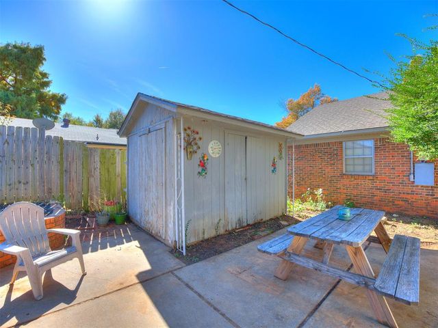 3204 W Woodlane Street, Midwest City, OK 73110