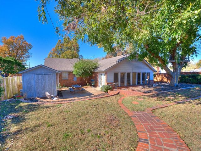 3204 W Woodlane Street, Midwest City, OK 73110