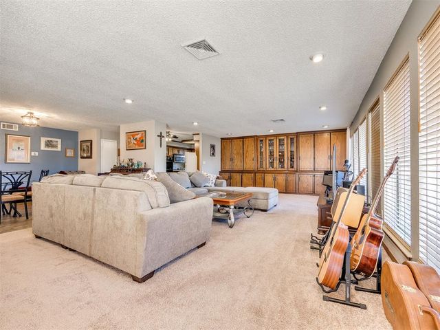 3204 W Woodlane Street, Midwest City, OK 73110