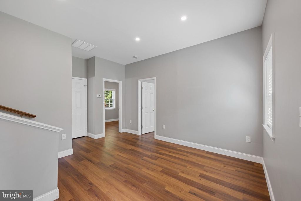 Image 20 of property listing at 9901 EDWARD AVE, Bethesda, MD 20814