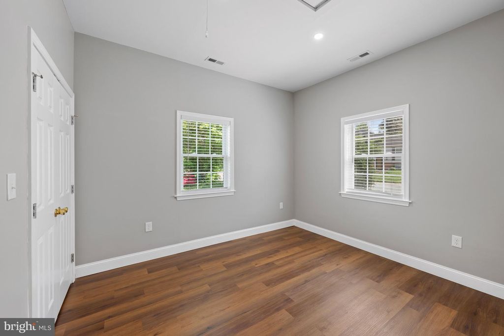 Image 21 of property listing at 9901 EDWARD AVE, Bethesda, MD 20814