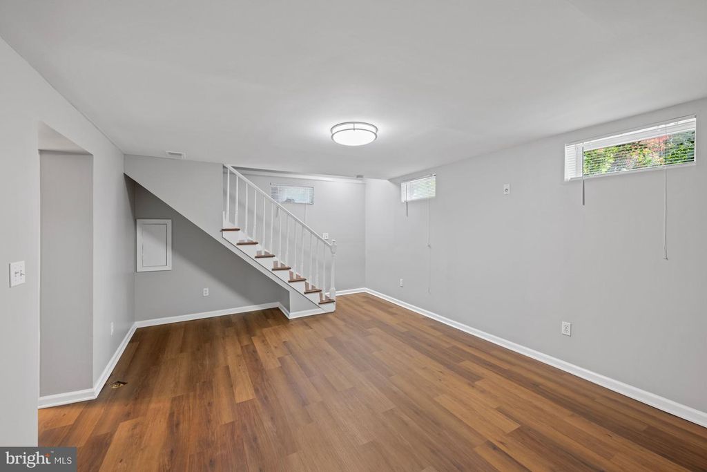 Image 25 of property listing at 9901 EDWARD AVE, Bethesda, MD 20814