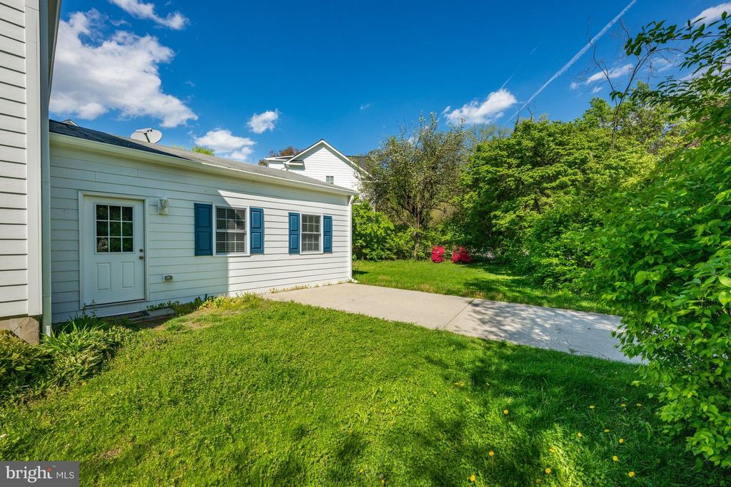 Image 29 of property listing at 9901 EDWARD AVE, Bethesda, MD 20814