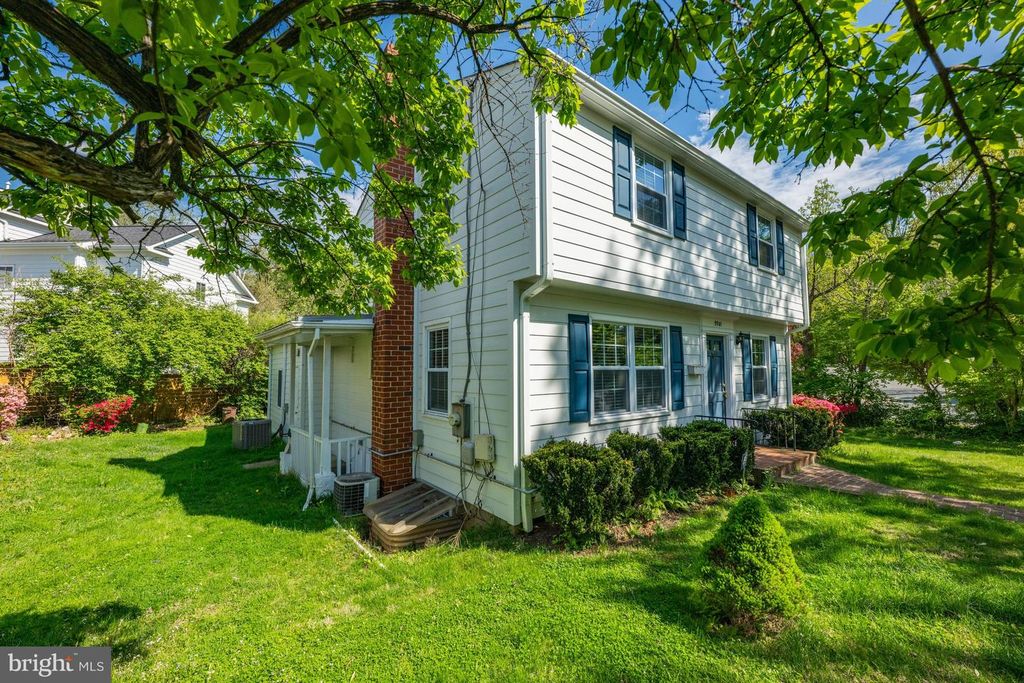 Image 31 of property listing at 9901 EDWARD AVE, Bethesda, MD 20814