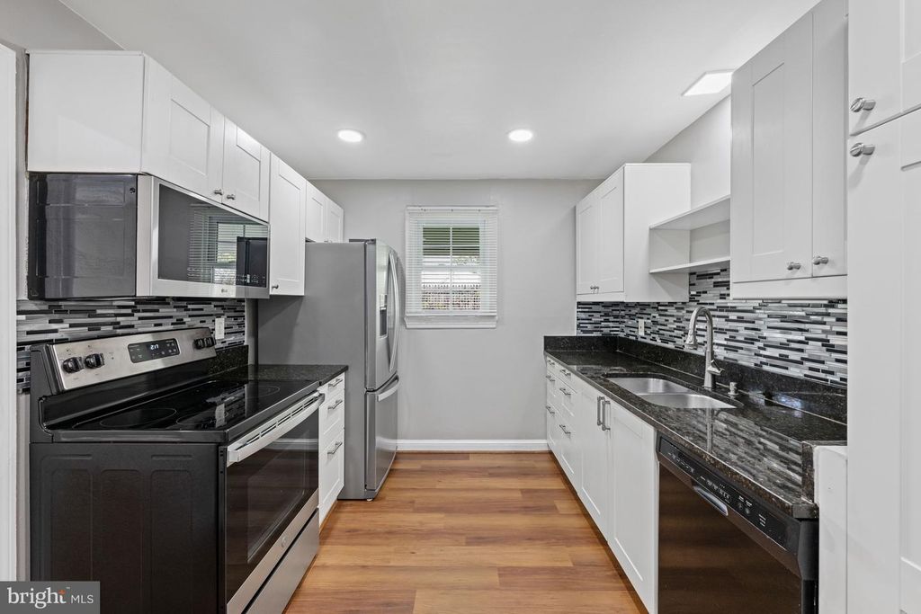 Image 8 of property listing at 9901 EDWARD AVE, Bethesda, MD 20814