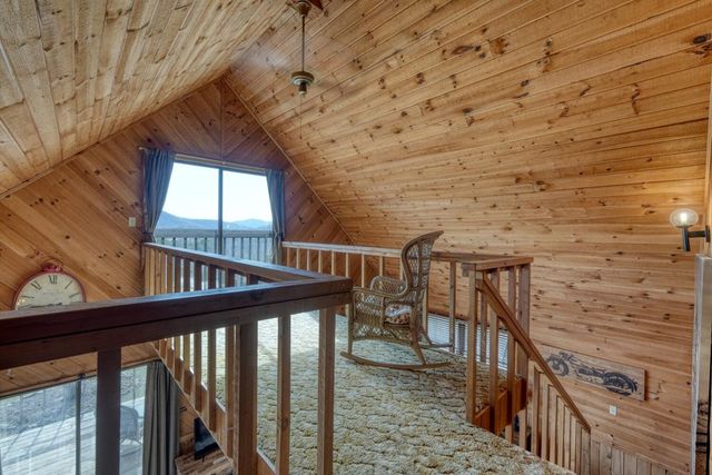 206 Ivy Knob Lane, Hayesville, NC 28904