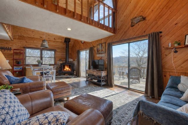 206 Ivy Knob Lane, Hayesville, NC 28904