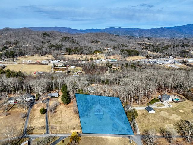 206 Ivy Knob Lane, Hayesville, NC 28904