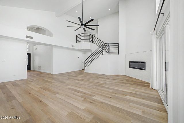 1426 E AMBERWOOD Drive, Phoenix, AZ 85048