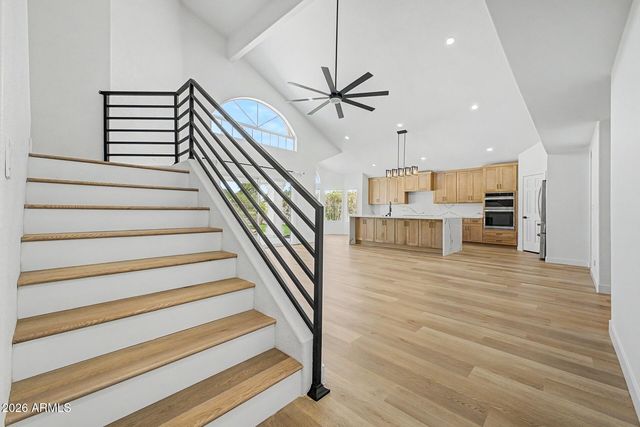 1426 E AMBERWOOD Drive, Phoenix, AZ 85048