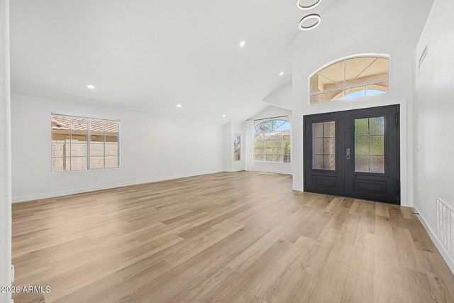 1426 E AMBERWOOD Drive, Phoenix, AZ 85048