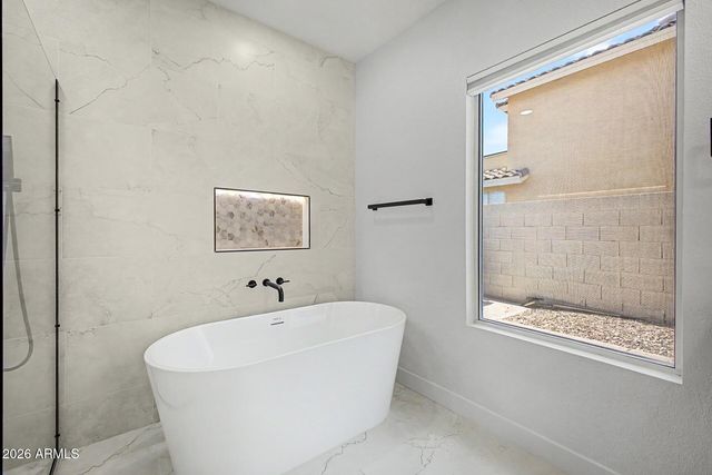 1426 E AMBERWOOD Drive, Phoenix, AZ 85048