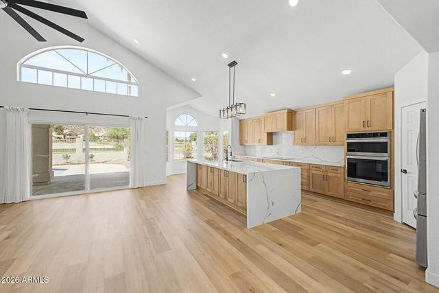 1426 E AMBERWOOD Drive, Phoenix, AZ 85048
