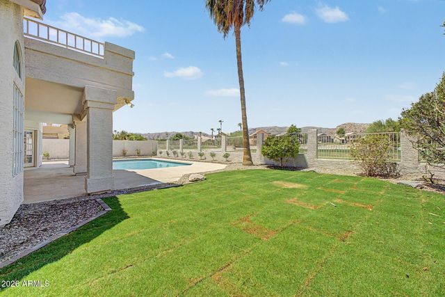 1426 E AMBERWOOD Drive, Phoenix, AZ 85048