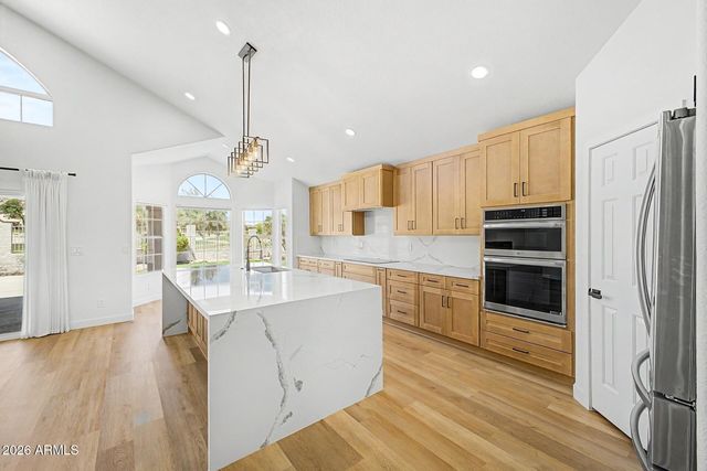 1426 E AMBERWOOD Drive, Phoenix, AZ 85048