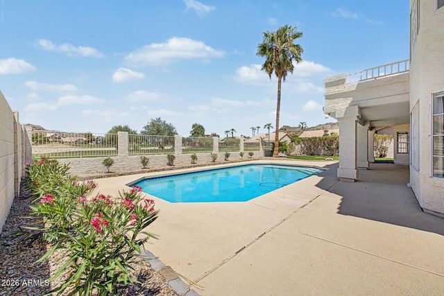 1426 E AMBERWOOD Drive, Phoenix, AZ 85048