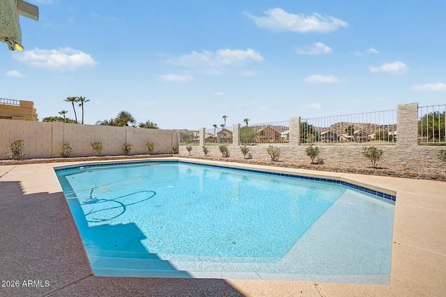1426 E AMBERWOOD Drive, Phoenix, AZ 85048