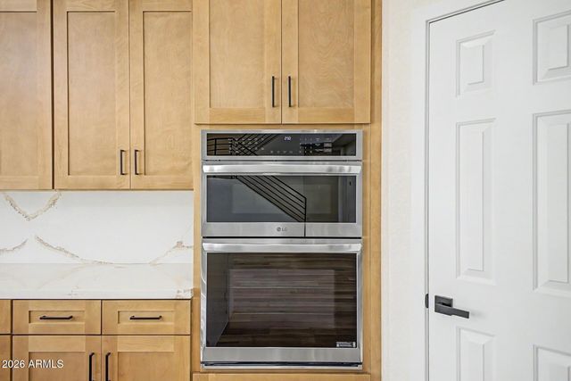 1426 E AMBERWOOD Drive, Phoenix, AZ 85048