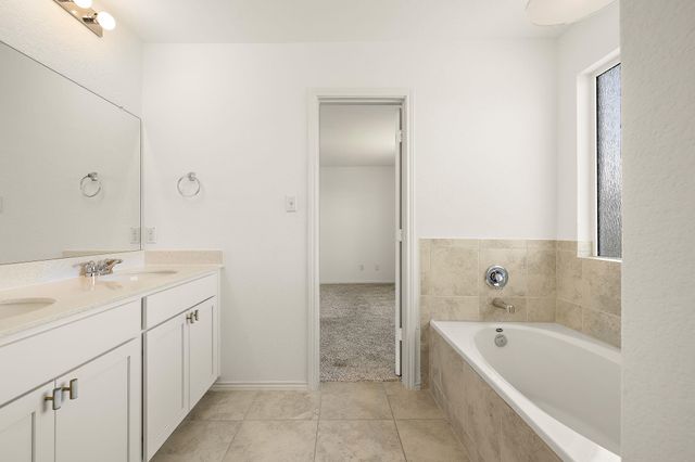 8002 Prairie Rye DR, Lago Vista, TX 78645