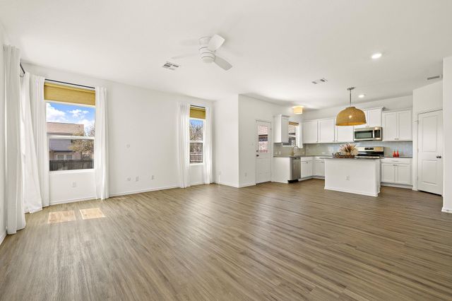 8002 Prairie Rye DR, Lago Vista, TX 78645