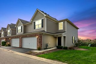 540 Silverton Drive, Grayslake, IL 60030