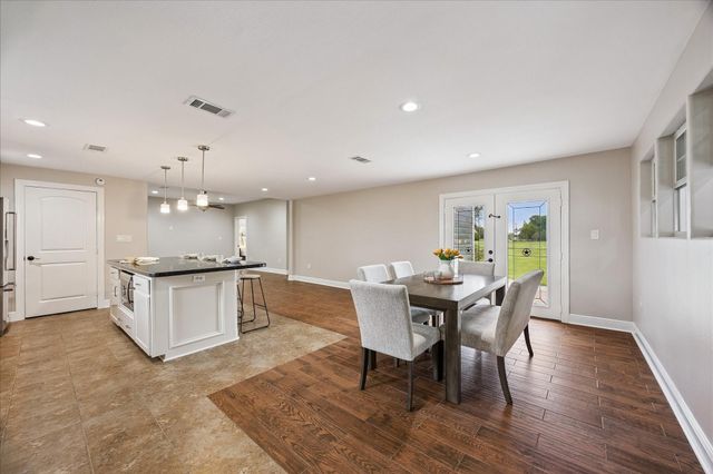 9203 Avenue G, Liverpool, TX 77577
