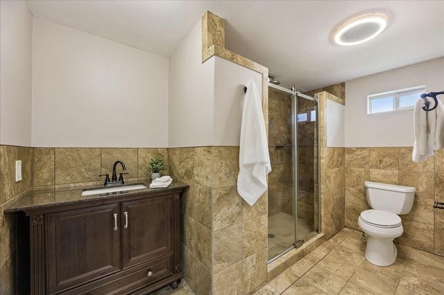 9203 Avenue G, Liverpool, TX 77577