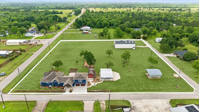 9203 Avenue G, Liverpool, TX 77577
