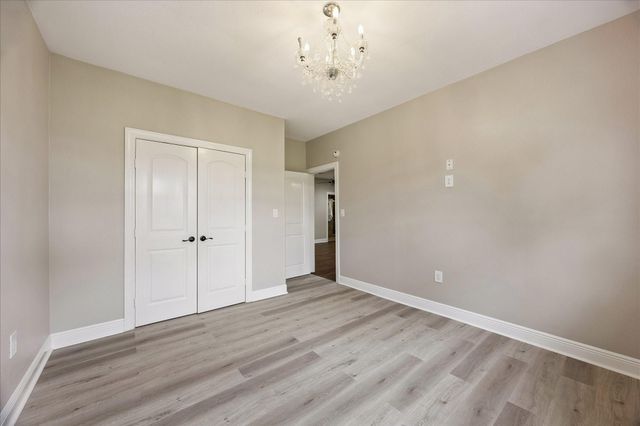 9203 Avenue G, Liverpool, TX 77577