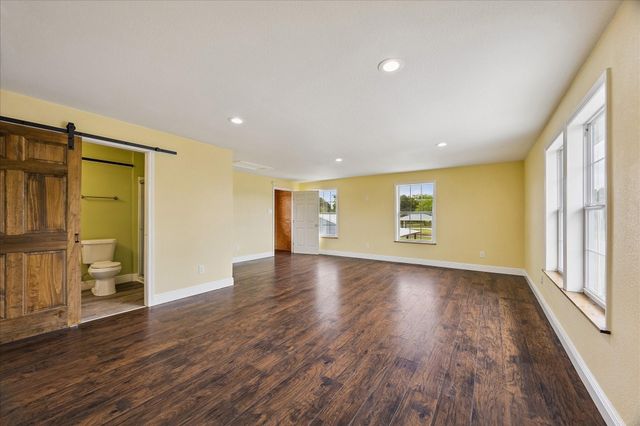 9203 Avenue G, Liverpool, TX 77577