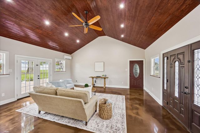 9203 Avenue G, Liverpool, TX 77577