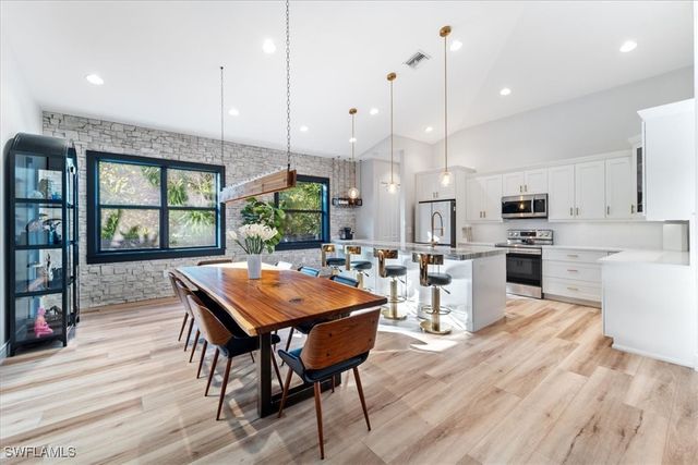 5858 Star Grass LN, Naples, FL 34116