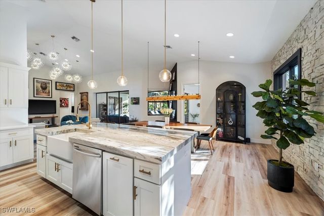 5858 Star Grass LN, Naples, FL 34116