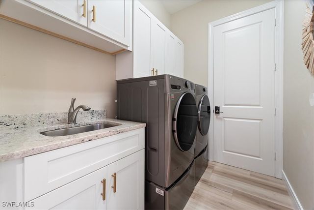 5858 Star Grass LN, Naples, FL 34116