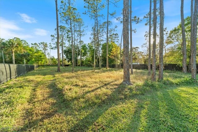 5858 Star Grass LN, Naples, FL 34116