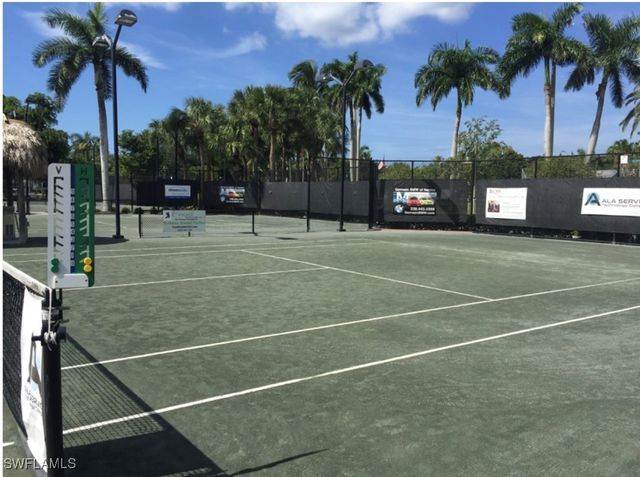 5858 Star Grass LN, Naples, FL 34116