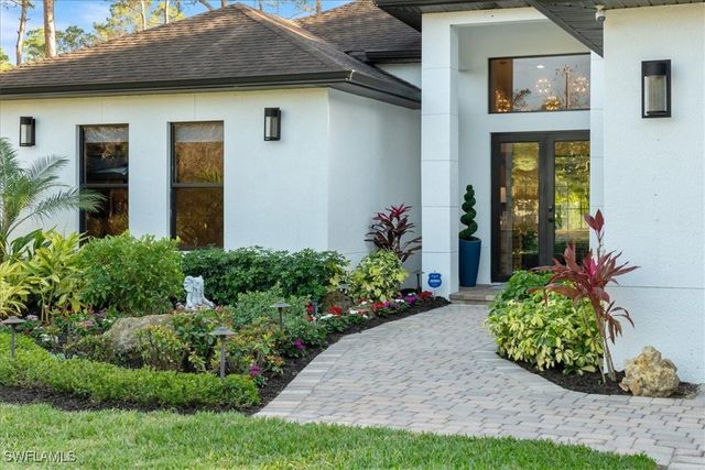 5858 Star Grass LN, Naples, FL 34116