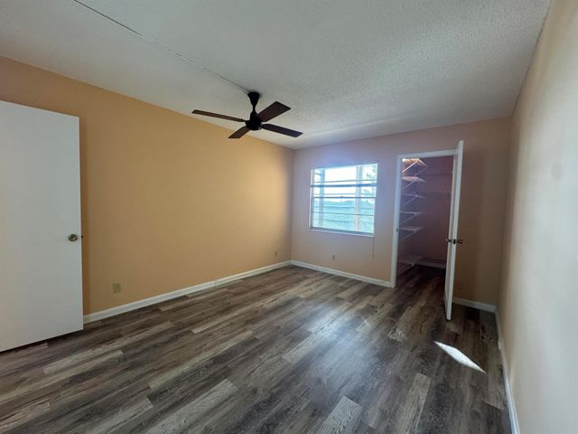 4053 Hythe C, Boca Raton, FL 33434