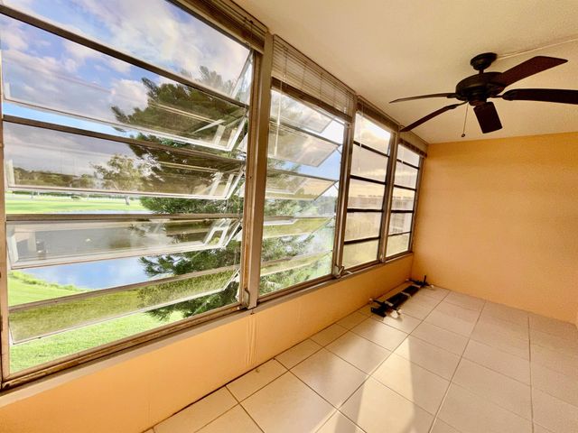 4053 Hythe C, Boca Raton, FL 33434