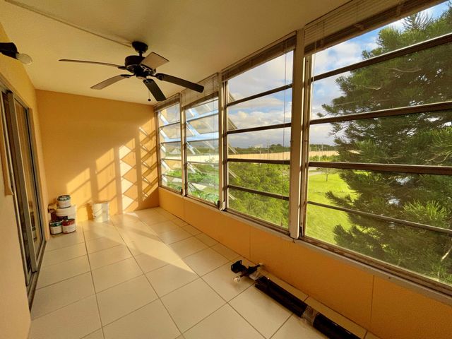 4053 Hythe C, Boca Raton, FL 33434