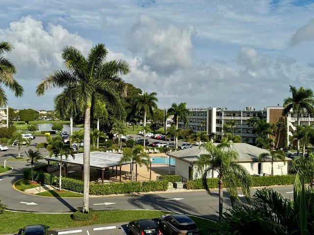 4053 Hythe C, Boca Raton, FL 33434