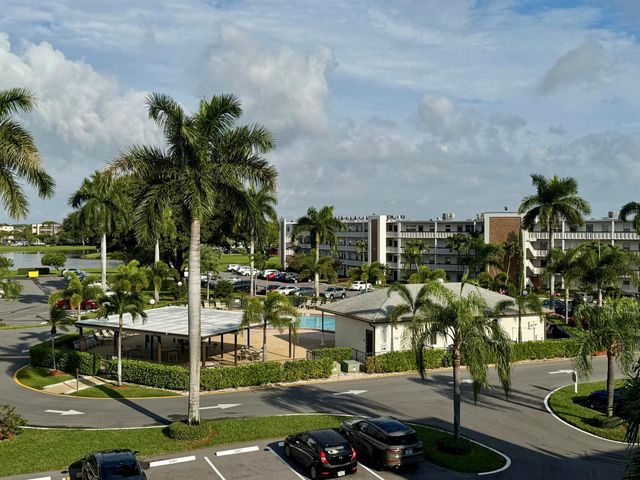 4053 Hythe C, Boca Raton, FL 33434