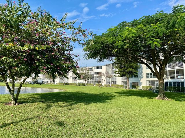 4053 Hythe C, Boca Raton, FL 33434