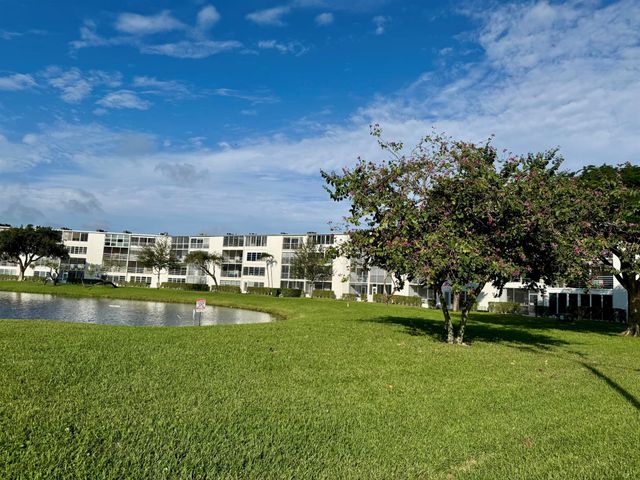 4053 Hythe C, Boca Raton, FL 33434