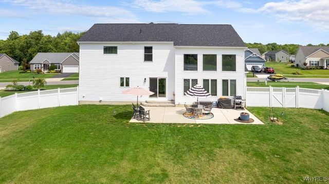 5472 Sycamore Lane, Hamburg, NY 14075