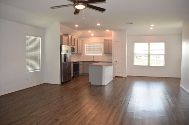 309 Cosmos LN, Jarrell, TX 76537