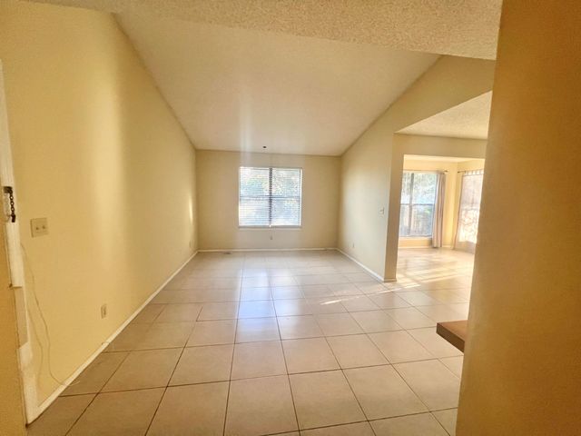 2301 N Congress Avenue 32, Boynton Beach, FL 33426