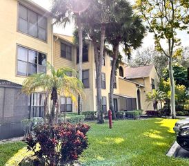 2301 N Congress Avenue 32, Boynton Beach, FL 33426