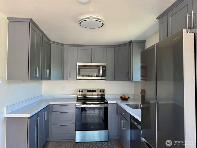 2508 SE 16th St, Renton, WA 98058