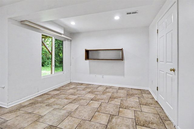 183 Kingsbrook Avenue 17, Ann Arbor, MI 48103